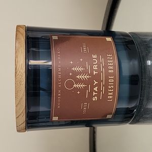 Modern Alchemy Stay True Lakeside Breeze Candle